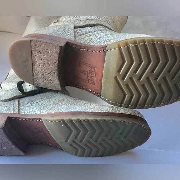 Size 7 / FRYE Leather Moto Boots / Cream Crackled-Distressed Look - Picture 12 of 15